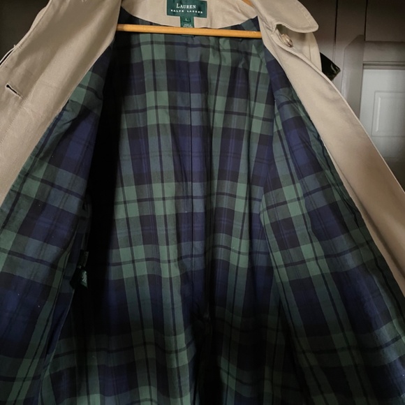 Ralph Lauren Overcoat. Size Large - Picture 13 of 16